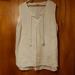 Chic 100% Linen White Sleeveless Blouse with Tassels